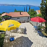 Mit Terrasse- Grill- Parkplatz By Interhome Novi Vinodolski